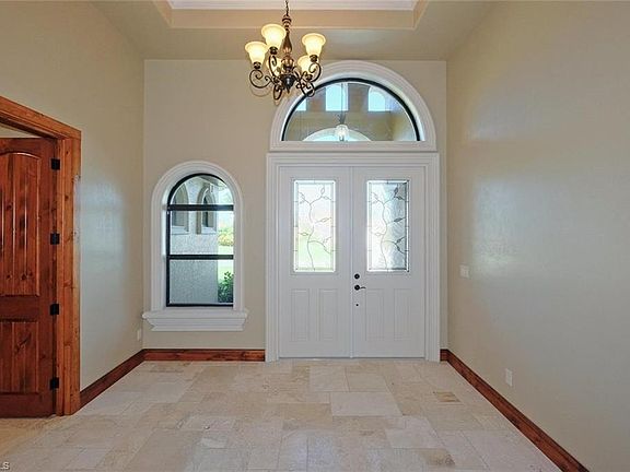 4th image of 4929 SW 25th Ct