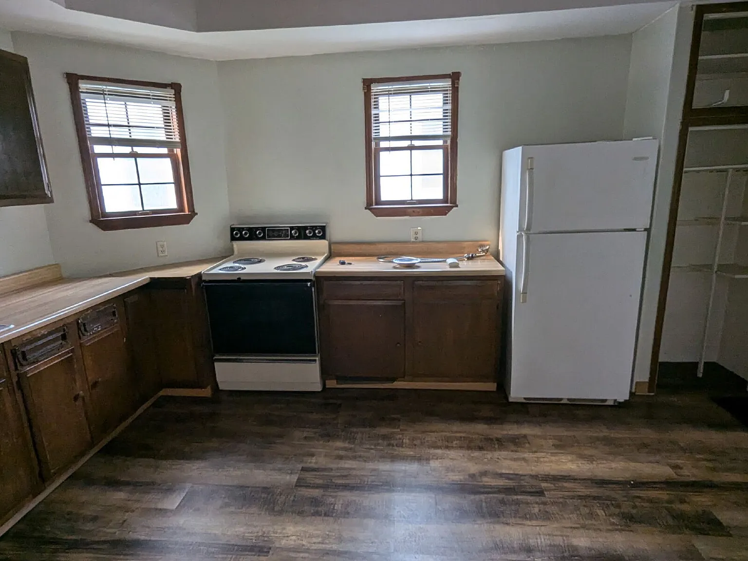 2 bed, 1.0 bath, $1,000 — Photo 4