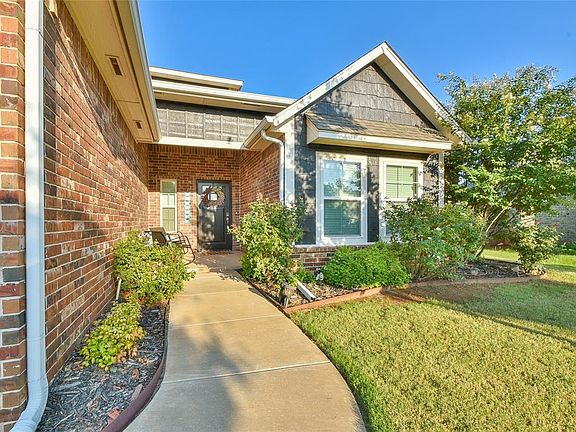 3rd image of 13332 Outdoor Living Dr