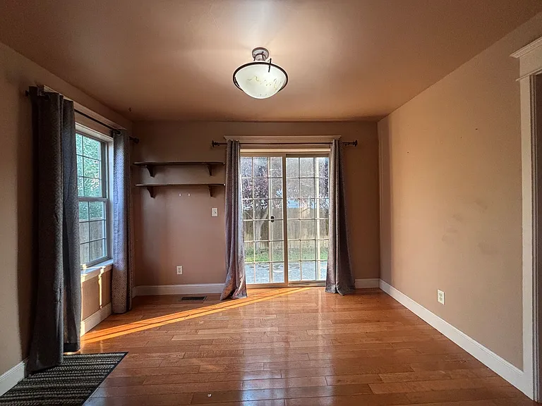 1120 Idaho St — Photo 4