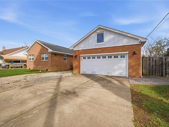 3rd image of 14 Eagle Point Rd