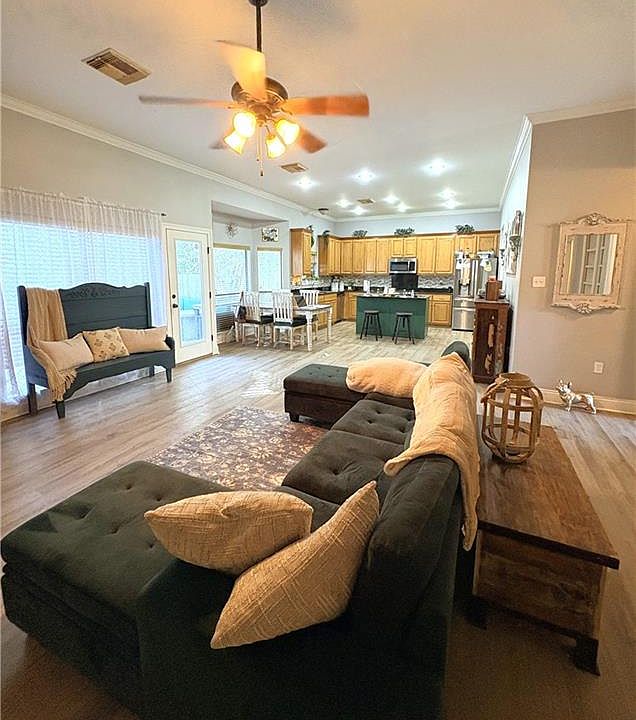 1st image of 357 Highland Oaks S