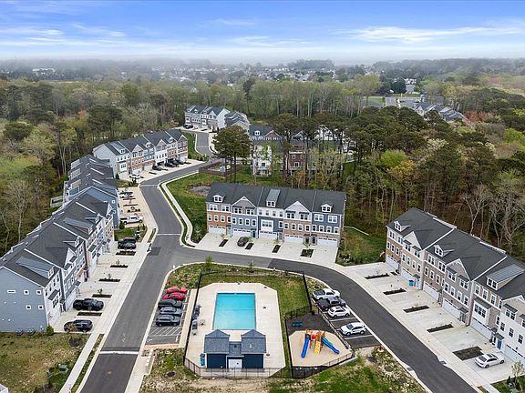 4th image of 12414 Sea Oaks Ln #3