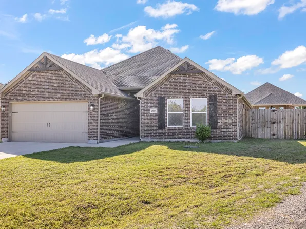 2601 Austin Dr, Granbury, TX 76048