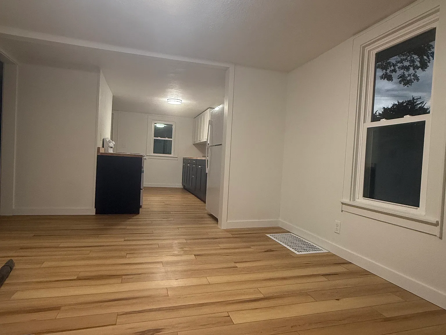 2 bed, 1152 sqft, $1,100 — Photo 3