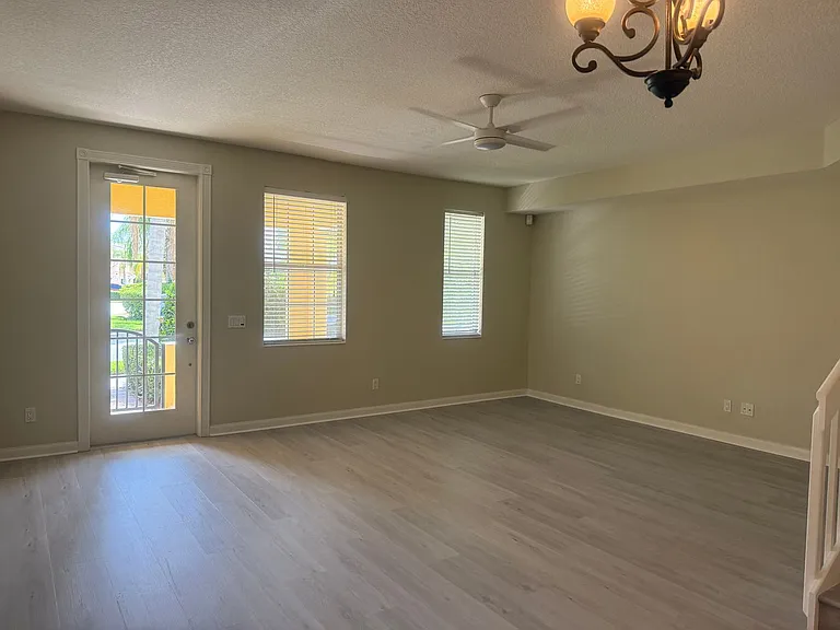 1603 Napoli Dr W — Photo 7