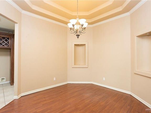 5th image of 3504 N Flamingo Ave
