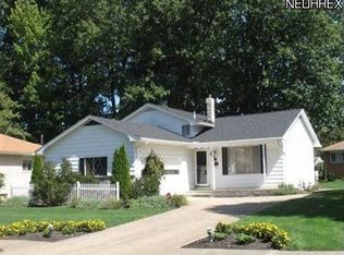 2012 Vinewood Dr, Parma, OH 44134