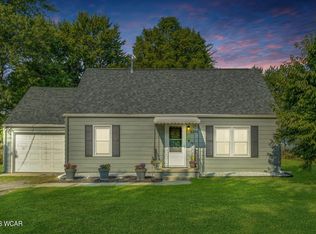 2325 Burden Dr, Lima, OH 45801