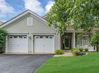 47 Spring Valley Dr, Lakewood, NJ 08701