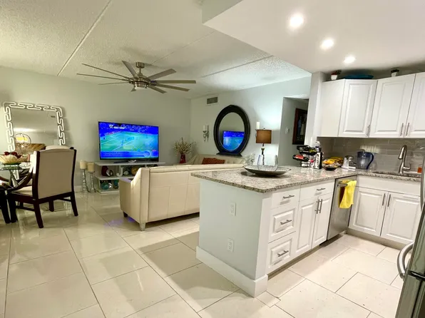 3200 Springdale Boulevard #107, Palm Springs, FL 33461