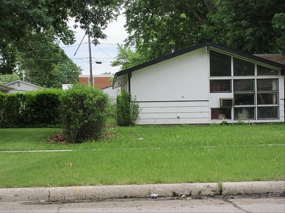 3rd image of 1882 Homewood Dr