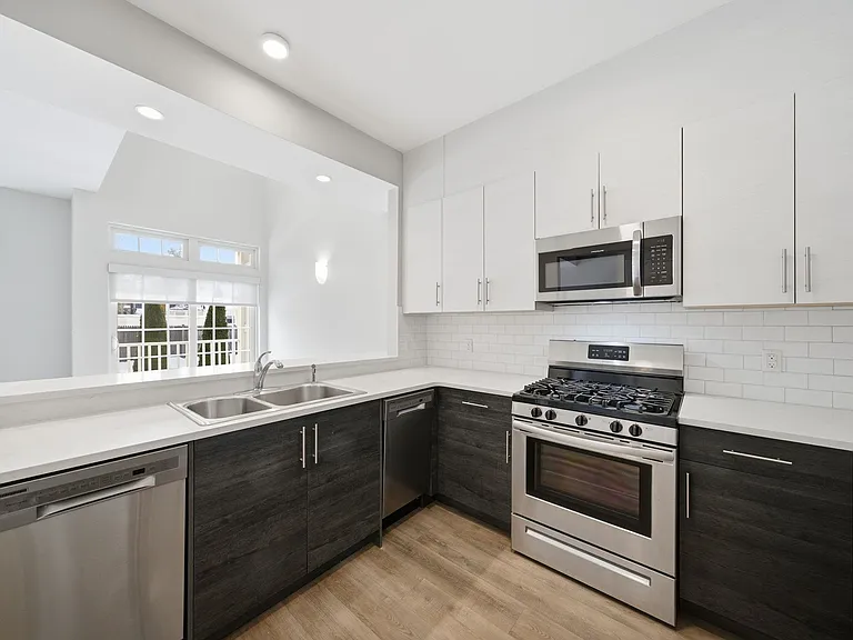 764 New Bridge Rd #2H — Photo 7
