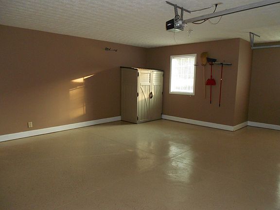 4th image of 2081 Lee Road 140
