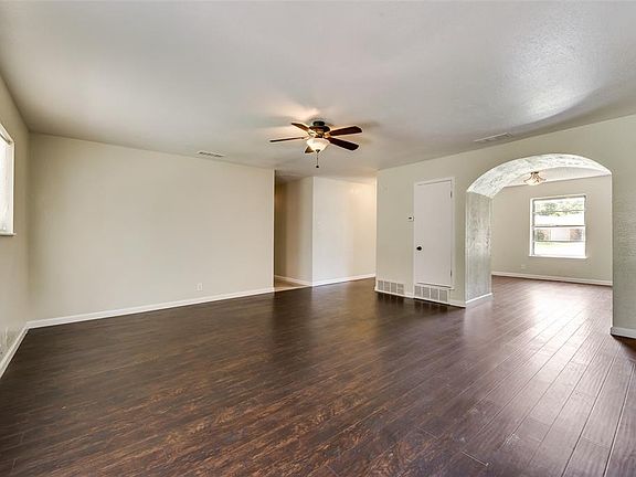 3rd image of 2125 Goerte Dr