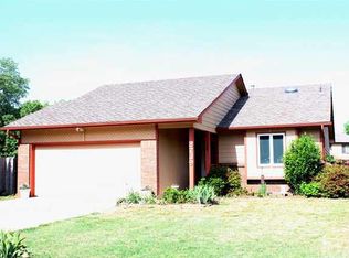2739 Glacier Ct, Wichita, KS 67215