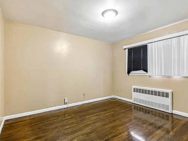 183 Litchfield Ave — Photo 13