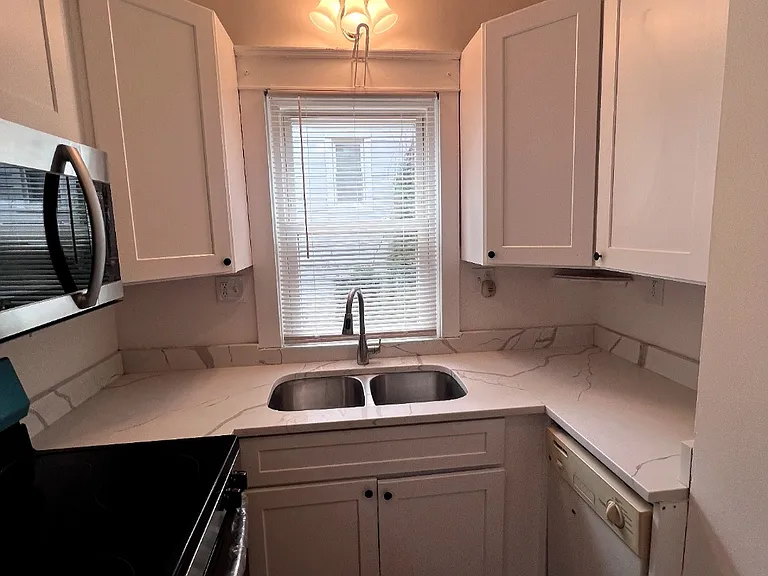 6113 Arbor St — Photo 13