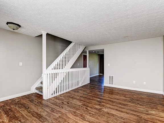 4th image of 922 Noddymill Ln E #30A