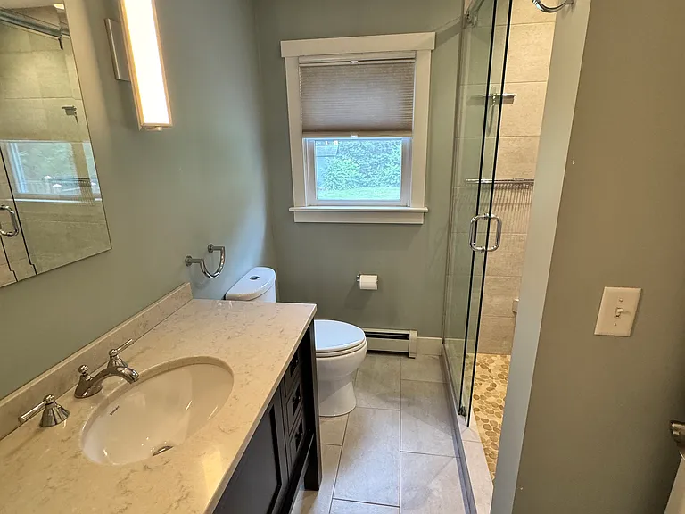 1069 Pine St — Photo 4