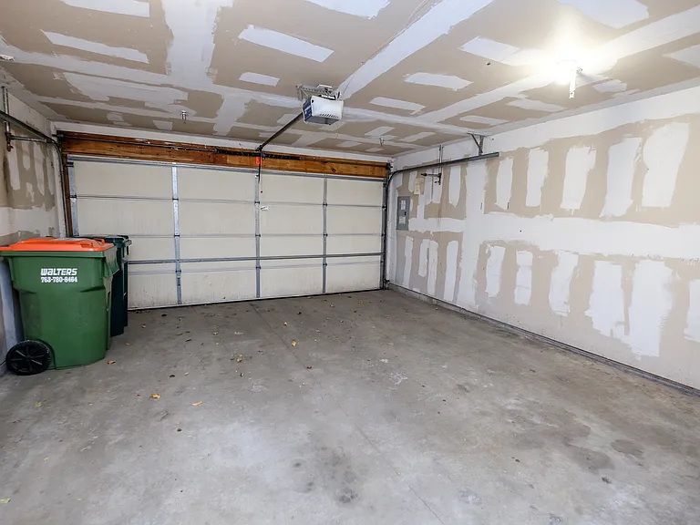 Oak Pointe Townhomes — Photo 13
