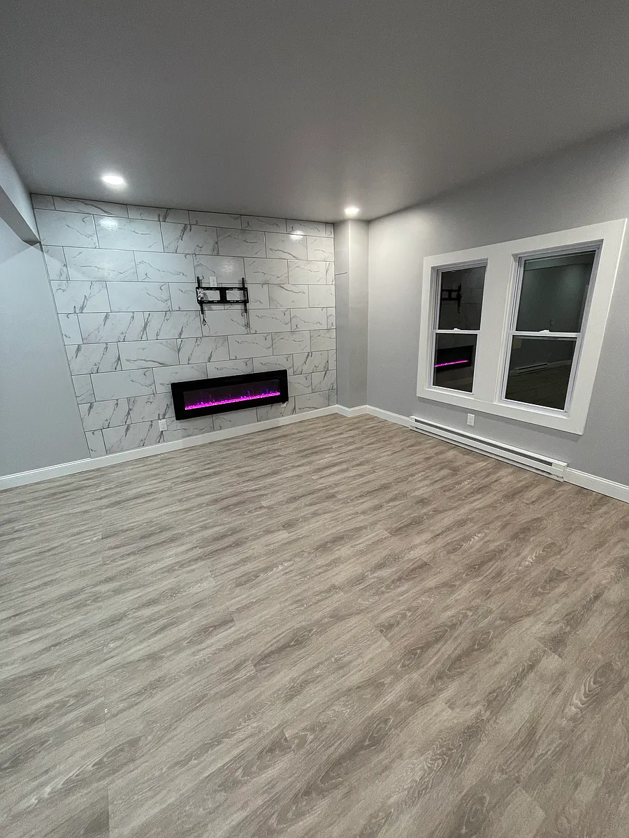 Building Photo - 82 Clinton St #3