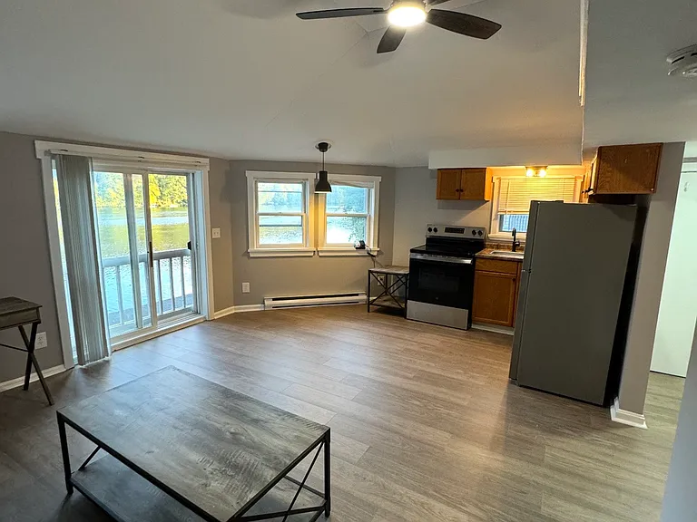 205 Lakemere Dr #1 — Photo 2