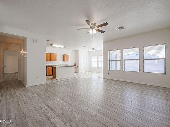 4th image of 9325 W HAZELWOOD Street