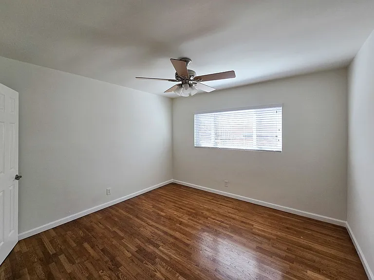 1809 Oakwood Ave — Photo 26