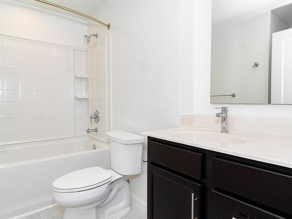 1st image of 907 S 25th St #911-303