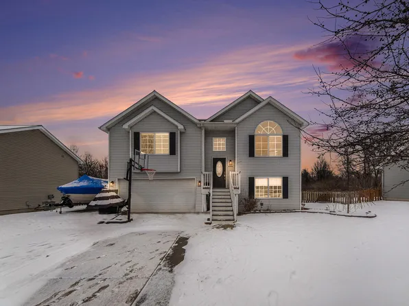 8254 Lockerbie Dr, Parma, MI 49269