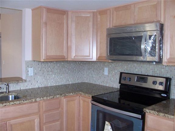 4th image of 2709 Sand Hollow Ct