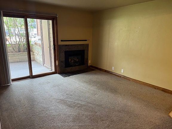 3rd image of 1061 W Beaver Creek Blvd #C103