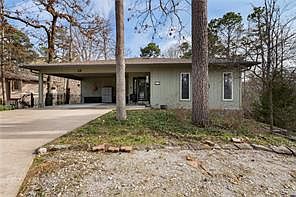 4th image of 13 Deddington Dr