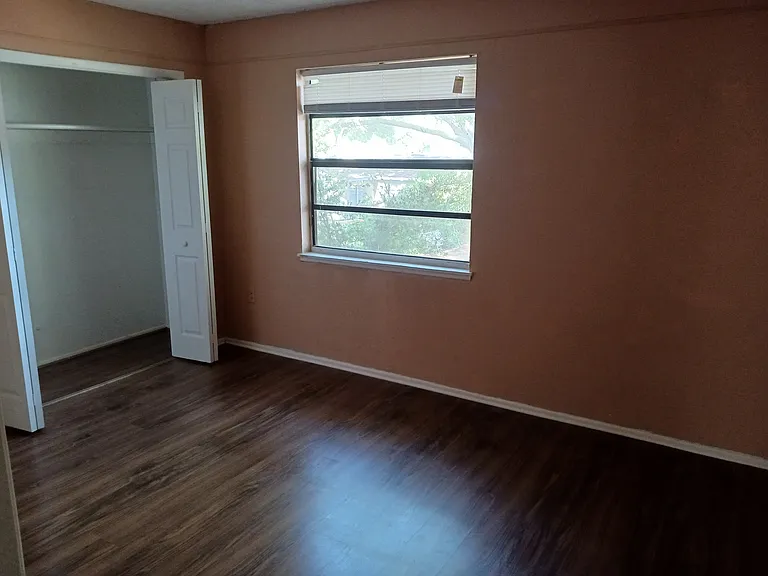 1890 Wolford Rd #14 — Photo 10