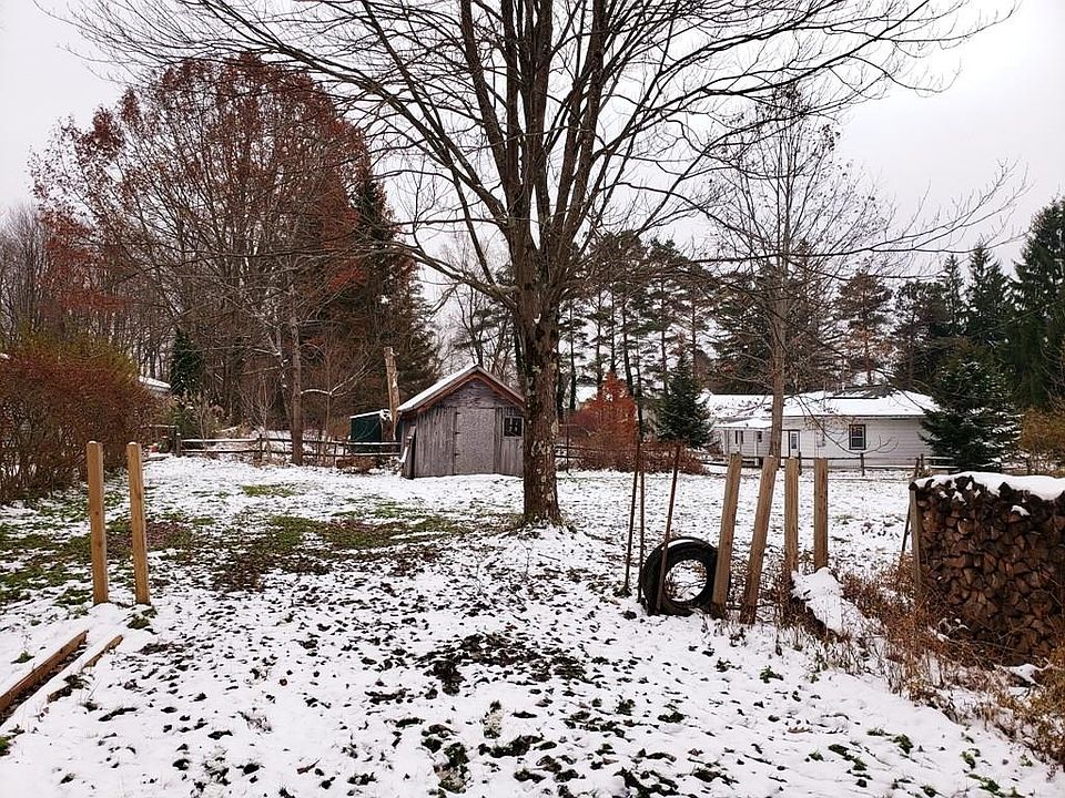 2nd image of 219 3rd St