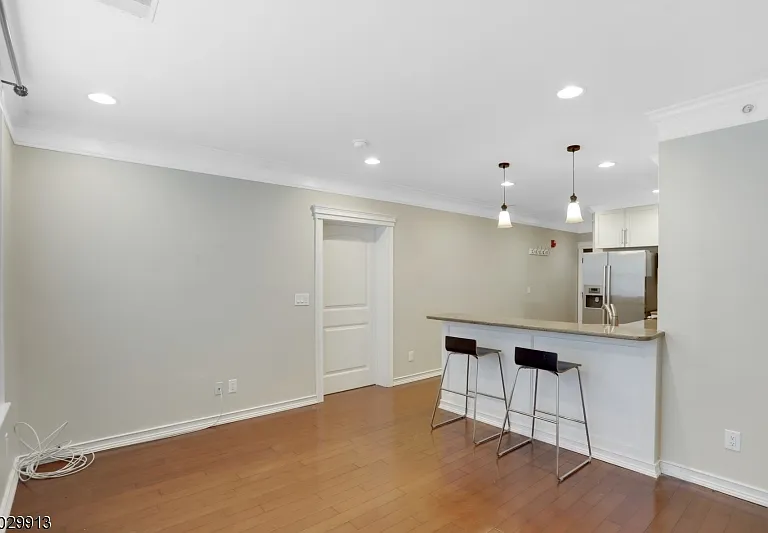 10-12 Elmer St #L — Photo 8