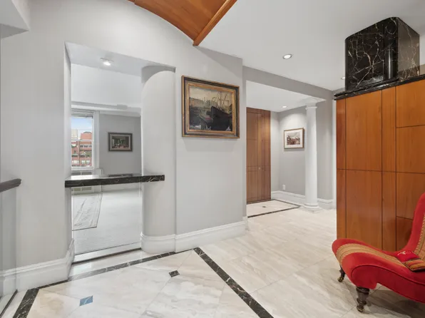 155 East 72nd Street image 7 of 14