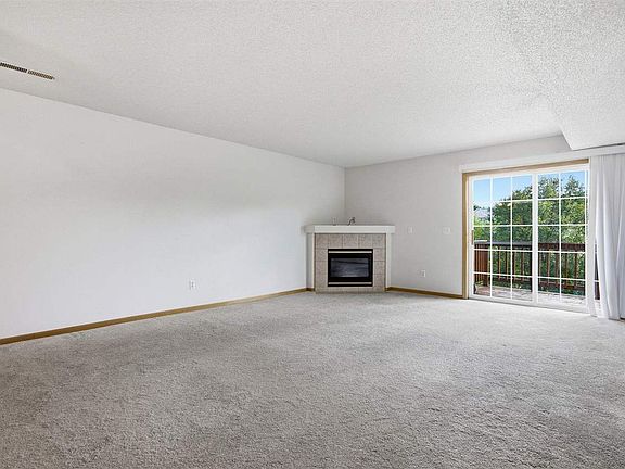 4th image of 536 Westside Dr