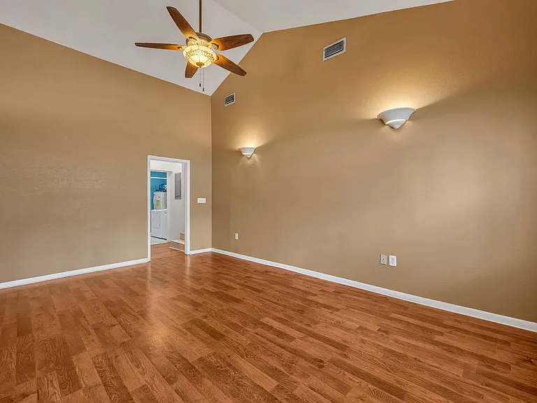 1816 Mizell Ave — Photo 24