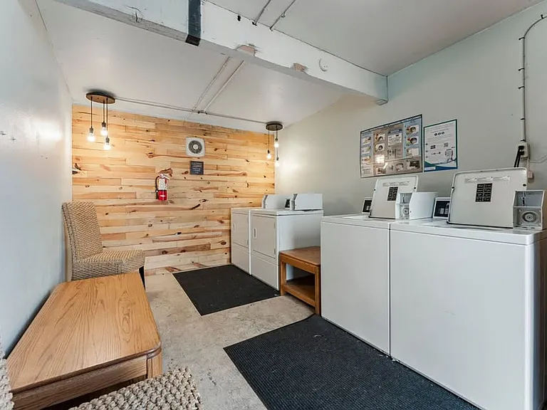 ES2275 -Eagle Rock Apartments — Photo 34