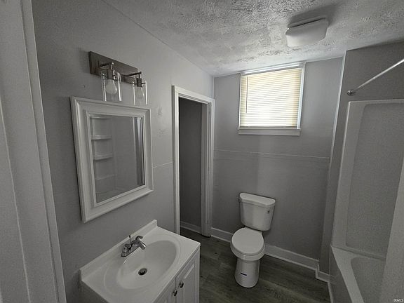 2nd image of 1103 North St