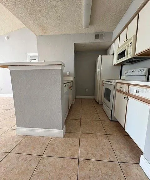 2201 Key West Ct #335 — Photo 4
