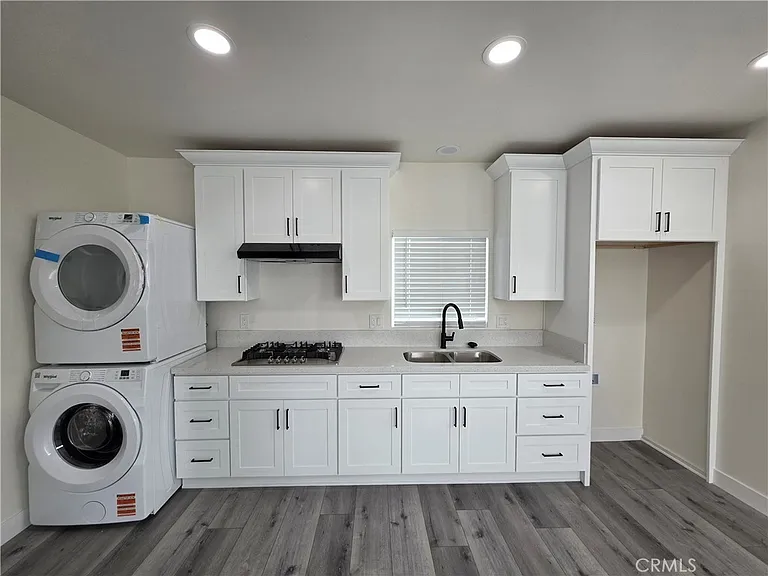 9531 Mallard Ave — Photo 3