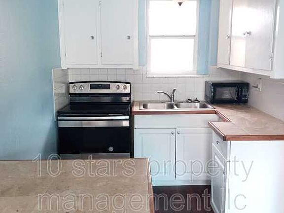 3rd image of 836 17th St N #1