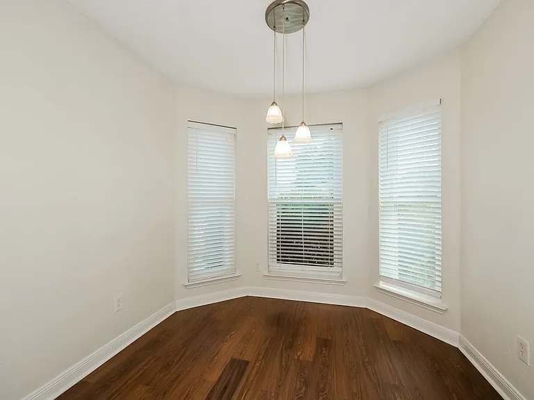 2370 Stagecoach St — Photo 6