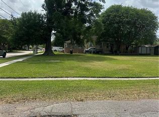 626 Lebeau St, Arabi, LA 70032