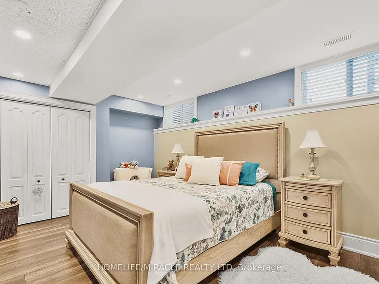 22 Devonleigh Dr — Photo 23