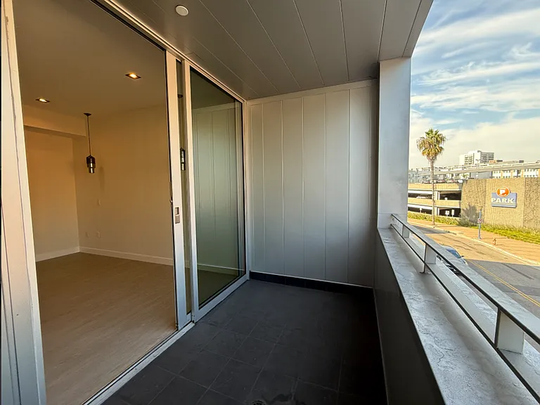495 Promenade Ave — Photo 33