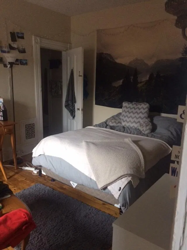 3 bed, 1025 sqft, $2,940 — Photo 3